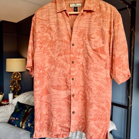 Tommy Bahama 100% Silk Peachy Orange Tropical Aloha Shirt - Picture 3 of 12